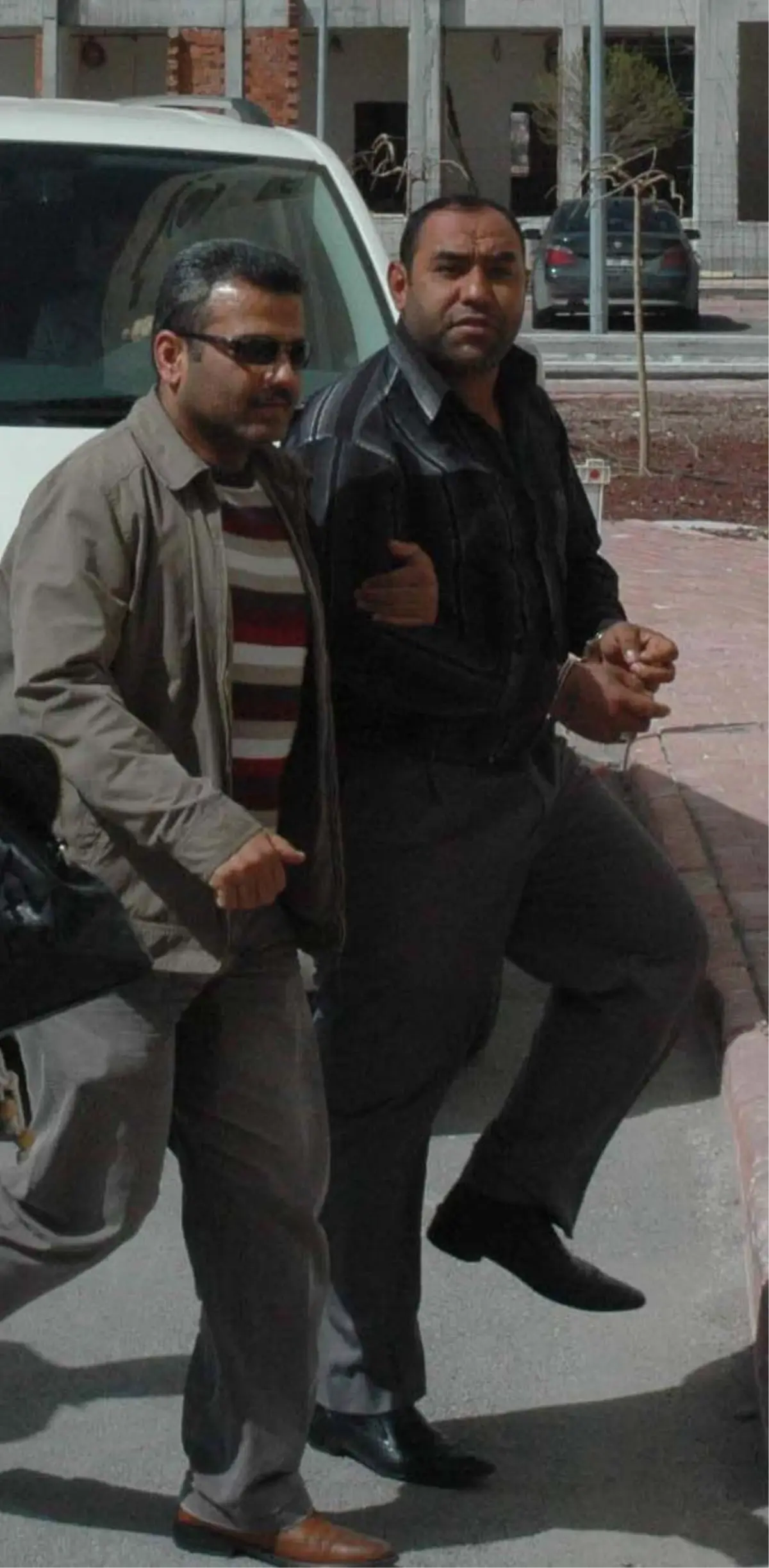 Cezaevi Önündeki Silahlı Saldırı Şüphelileri Adliyeye Sevk Edildi