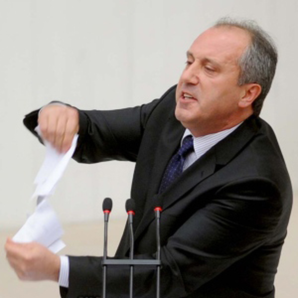 CHP, Anayasa Mahkemesi\'ne Gidiyor