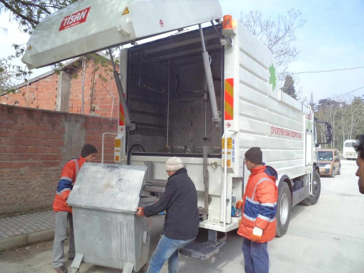 Çöp Konteynerleri Yıkanıyor