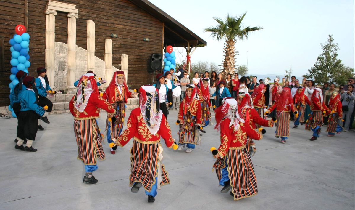 Didim'de Turizm Haftası Renkli Görüntülerle Başladı