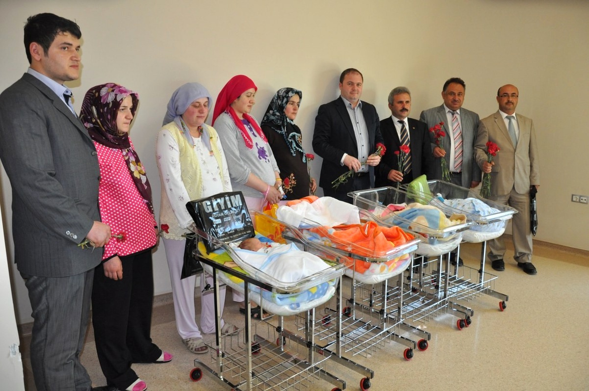 Diyanet-Sen'den Kutlu Doğum Bebeklerine Hediye