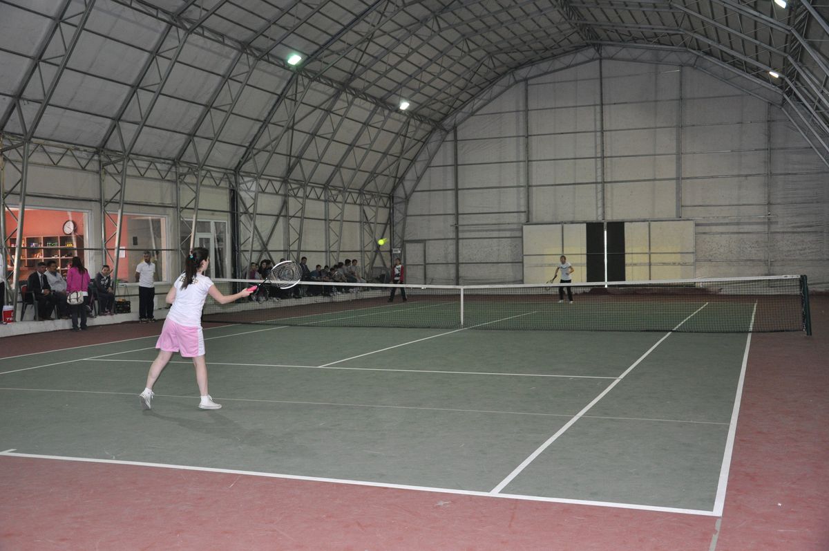 Düzce'de Tenis Turnuvası Başladı