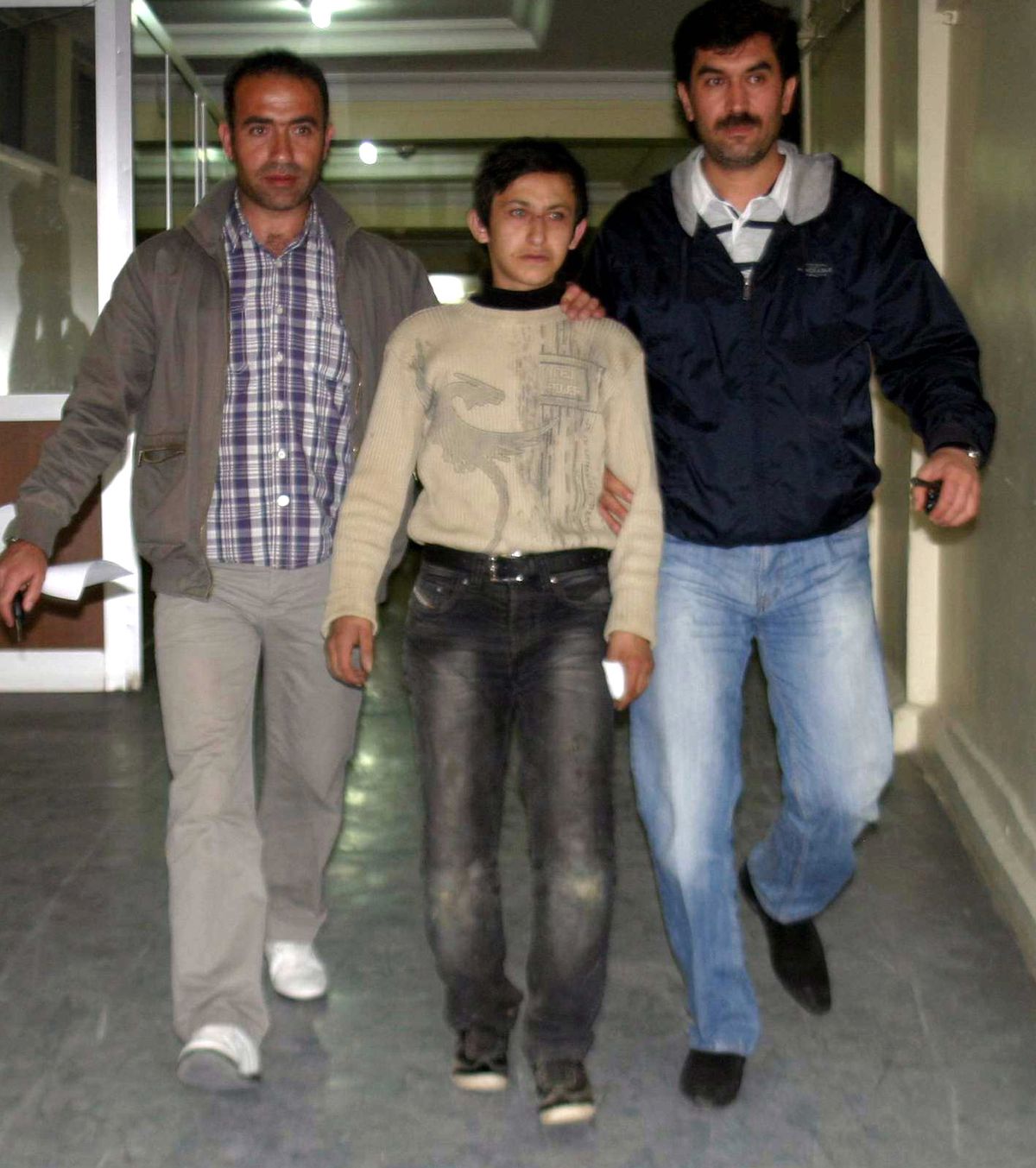 Hırsızlık İçin Girdiği Evde Karşısına Çıkan Ev Sahibini Bıçakladı