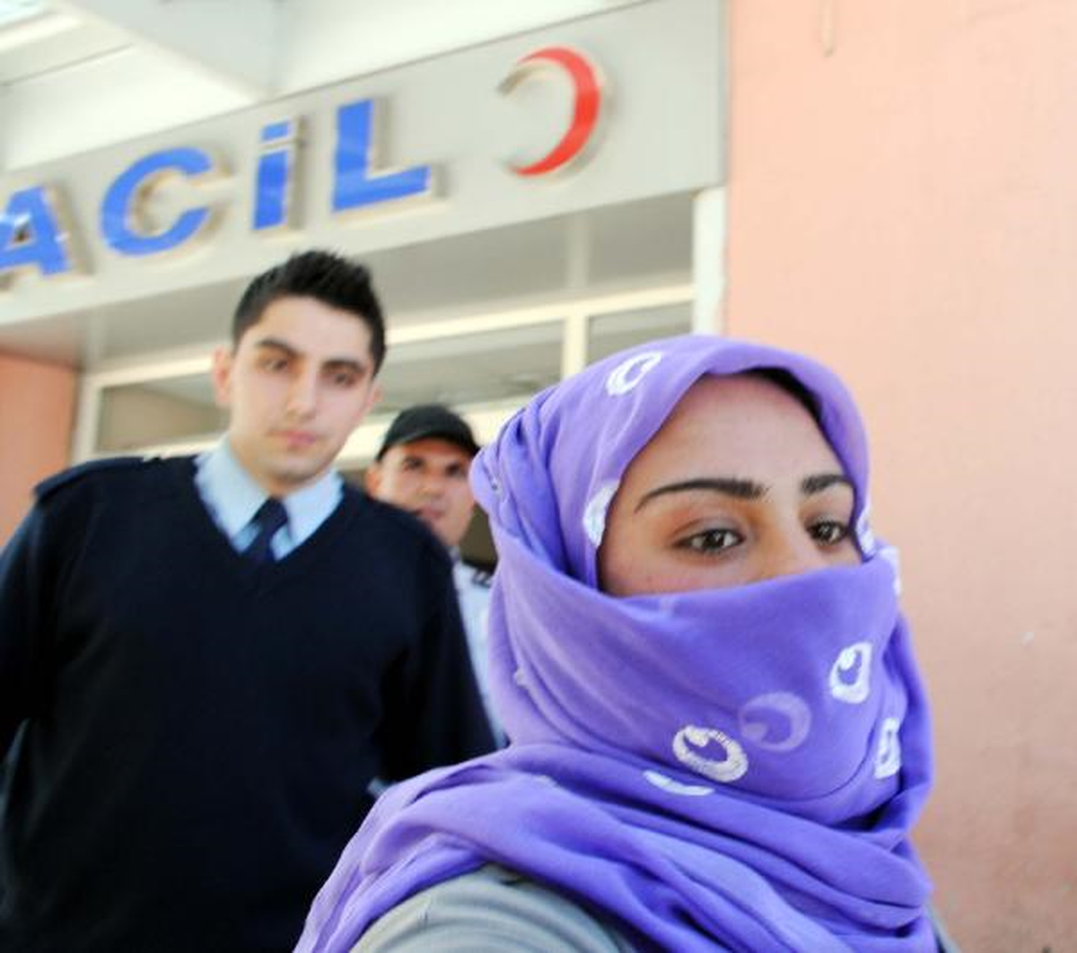 Hırsızlık Şüphelisi 2 Kadın Gözaltına Alındı