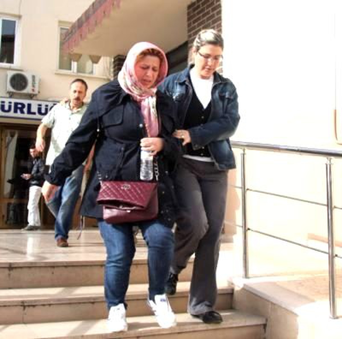 Karı Koca Uyuşturucu Operasyonunda Gözaltına Alındı