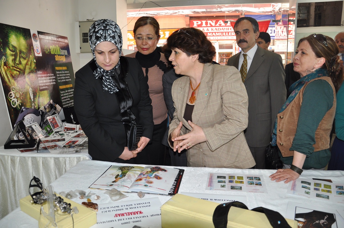 Kız Teknik ve Meslek Lisesi\'nden, Takı Tasarım Sergisi