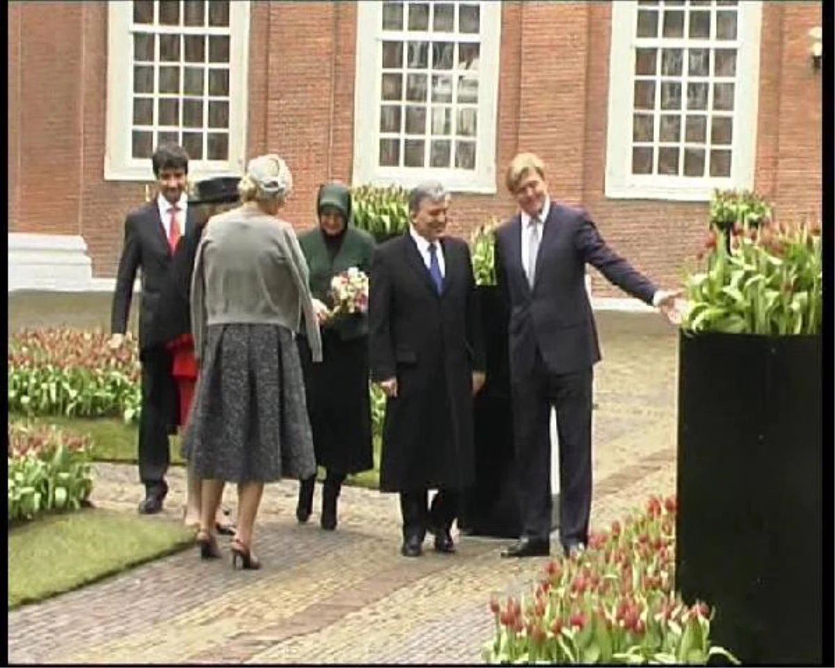 Kraliçe Beatriks\'ten Cumhurbaşkanı Gül\'e Hollanda Aslanı Büyük Şovalye Nişanı (2)