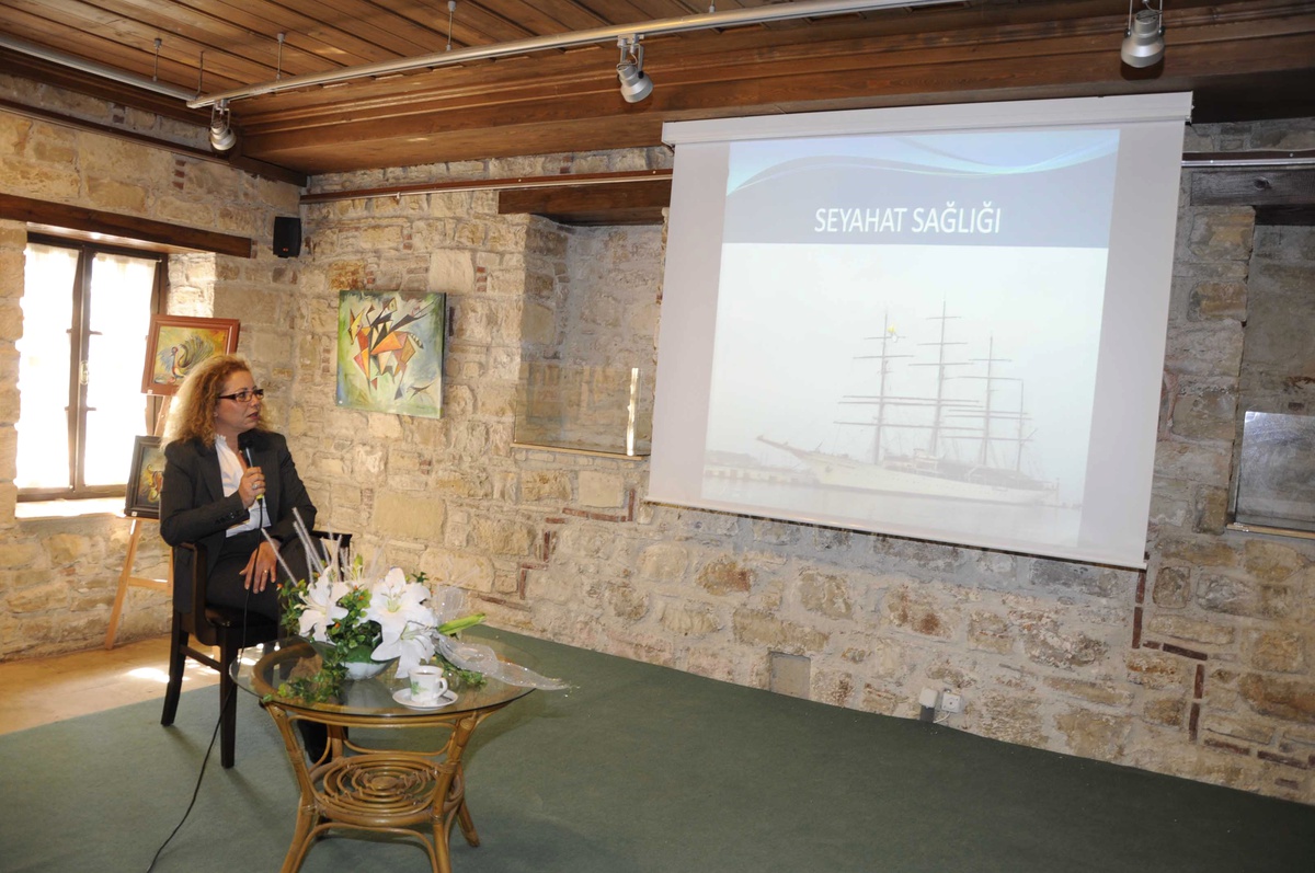 Kuşadası\'nda Seyahat Sağlığı Söyleşisi