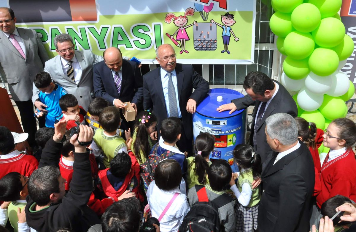 Kütahya'da Atık Pil Toplayan Öğrenciler Ödüllendirilecek