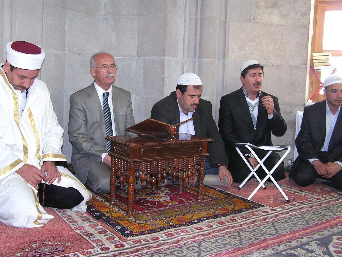 Özal İçin Mevlid Okutuldu