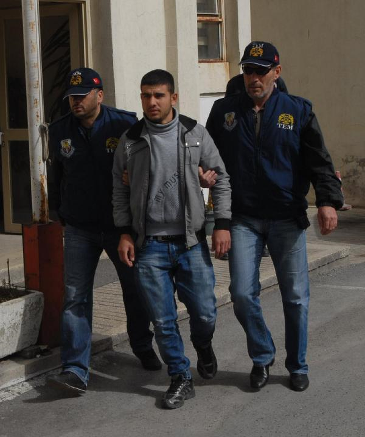 PKK Sempatizanlarına Polis Baskını