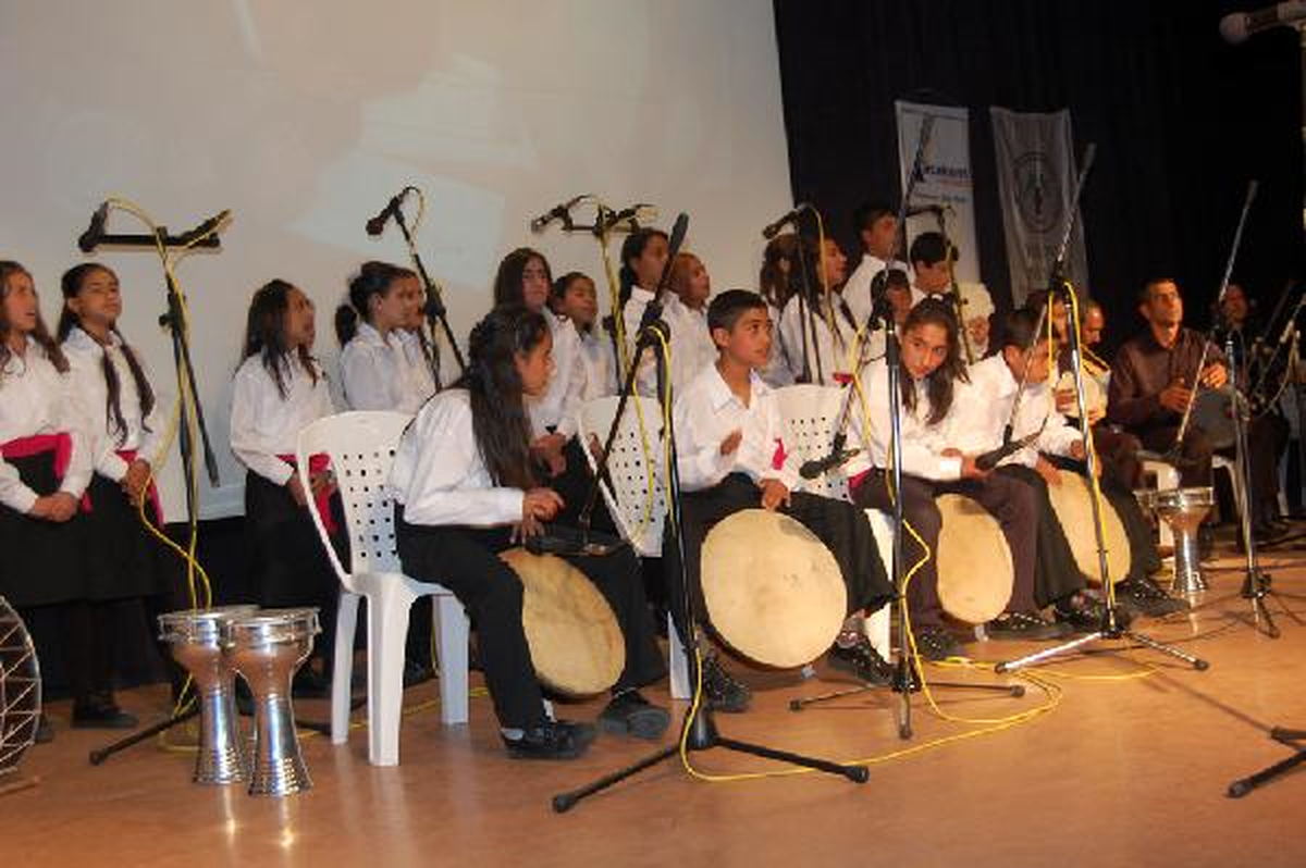 Roman Öğrencilerin Konserine Büyük Alkış
