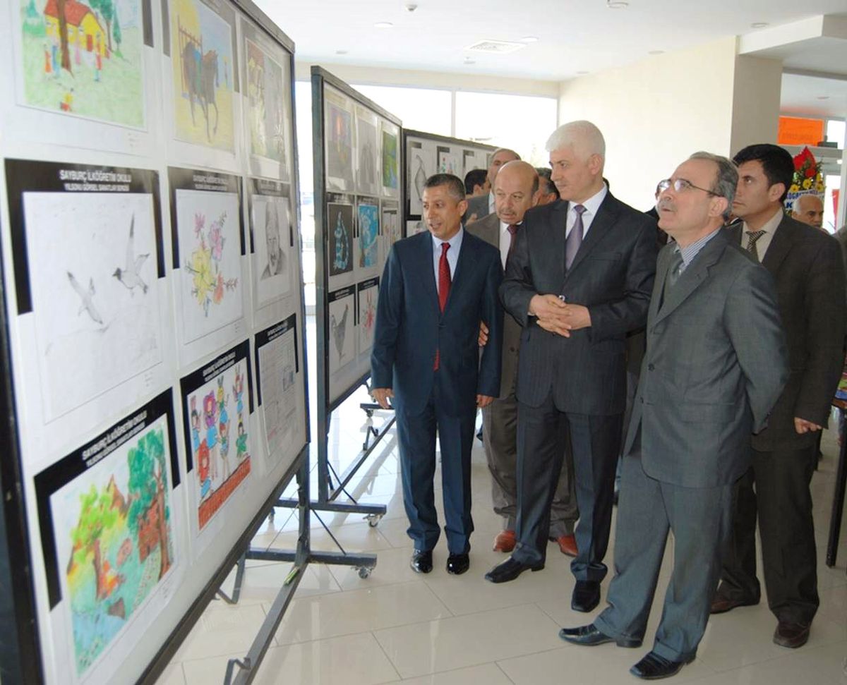 Sayburçlu Minik Ressamlardan Sergi