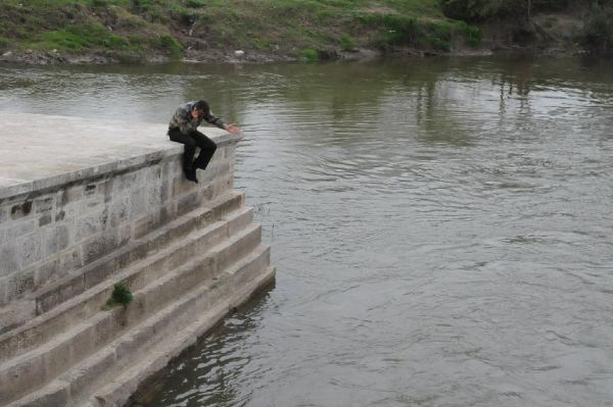 Tunca Nehri\'ne Atlayıp Ölmek İstedi