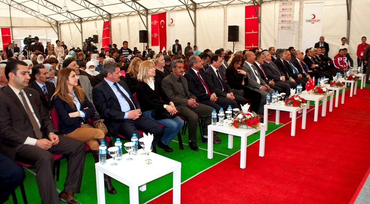 Türkiye Vodafone Vakfı, Açev ve Türk Kızılayı Ortaklaşa Erciş\'te Geleceğe İlk Adım Çocuk Evi Açtı