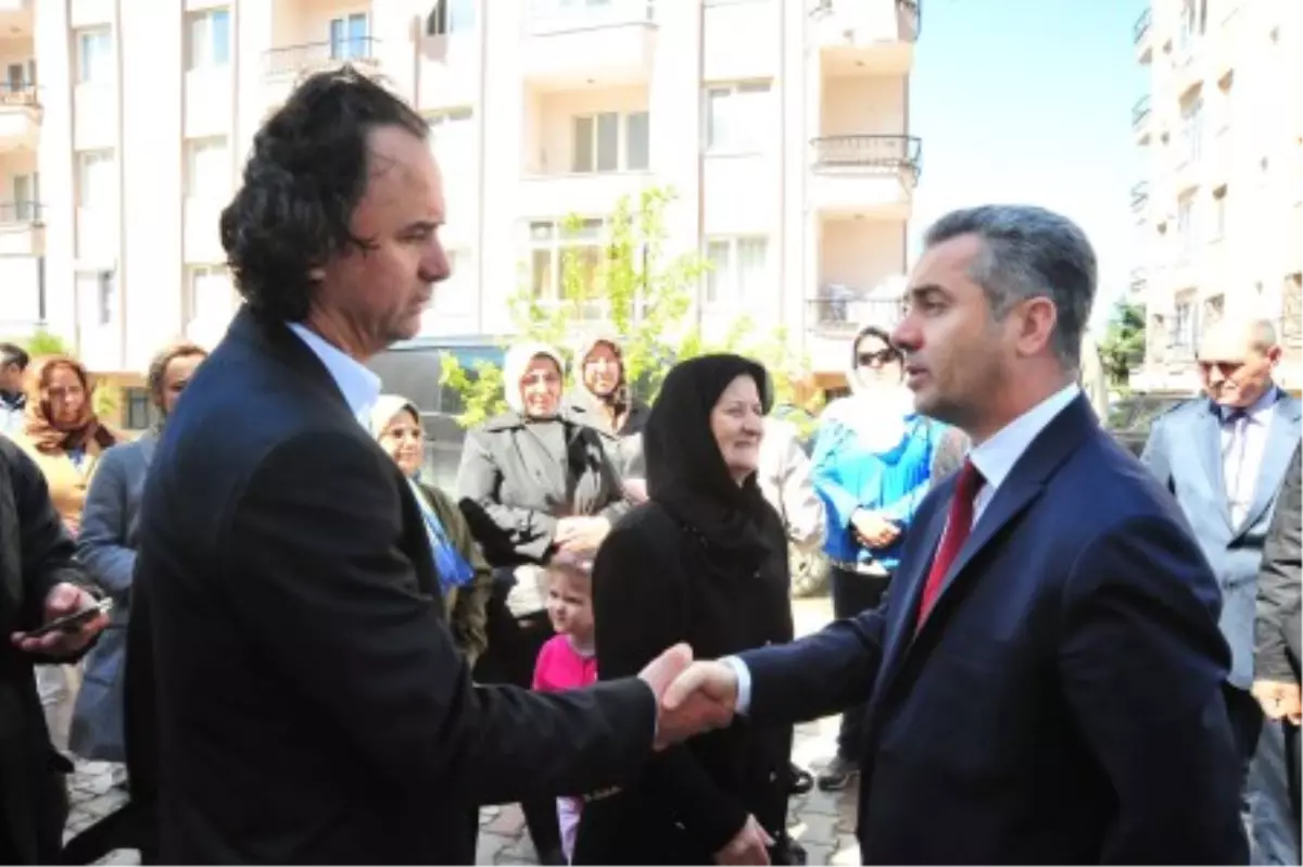 Uzun Cenaze Töreninde