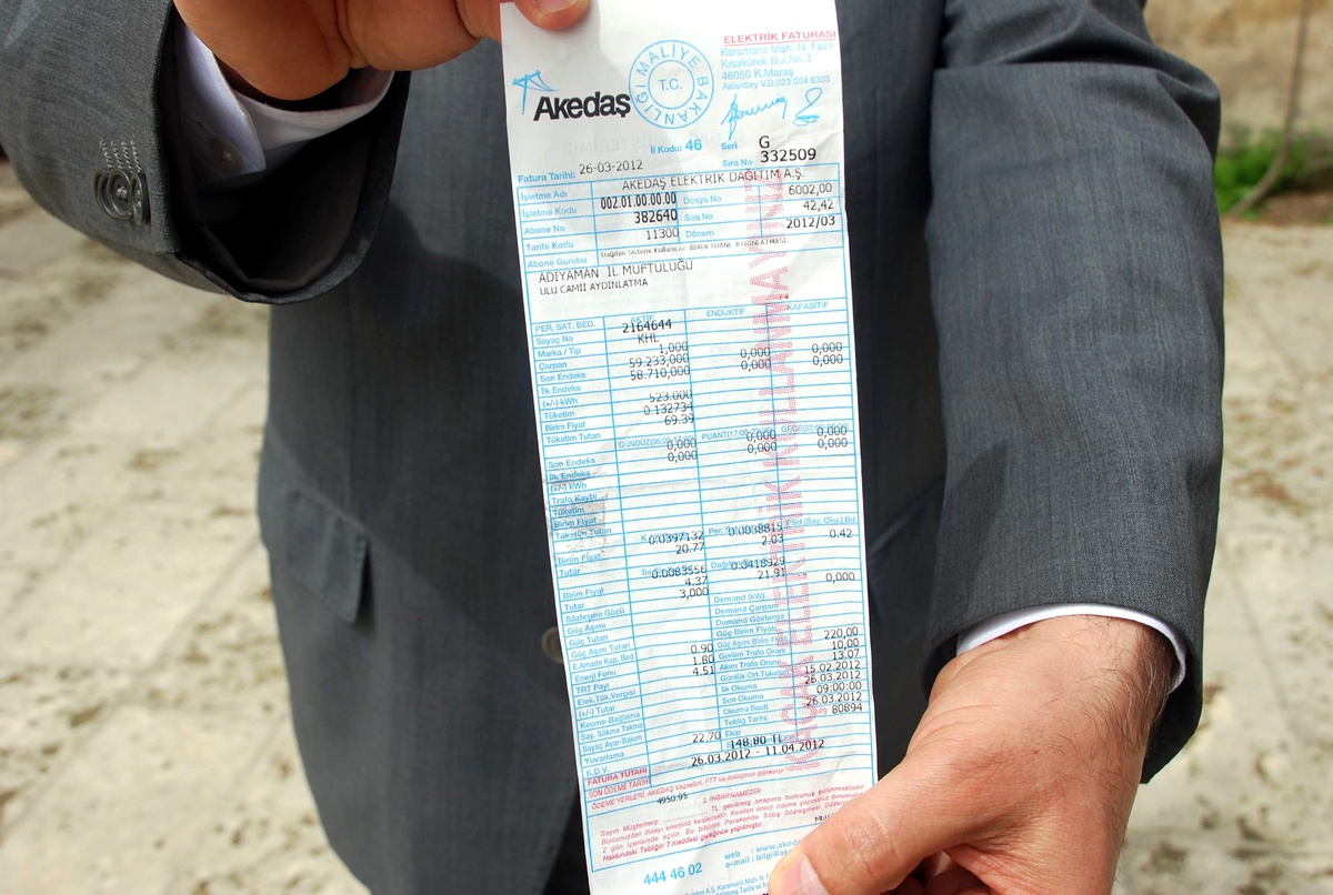 148 TL Borcundan Dolayı Ulu Caminin Elektriği Kesilince Merkezi Sistemden Ezan Okunmadı