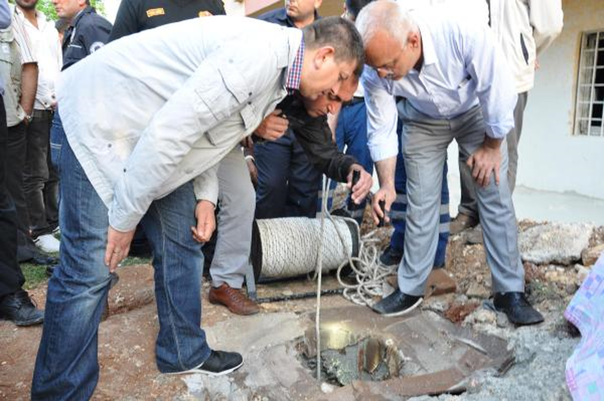 70 Metrelik Kuyuya Düşen Çocuk Kurtarılmaya Çalışılıyor (2)