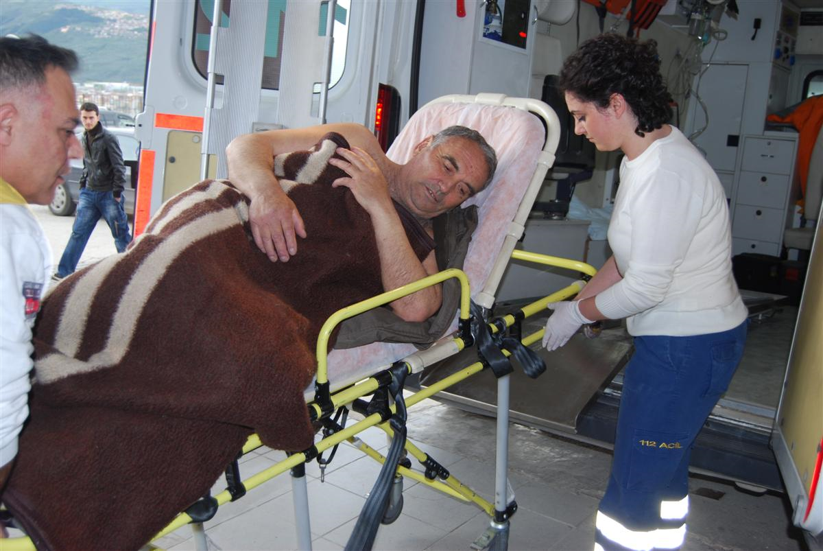 Alabora Olan Tekneden Jandarma Kurtardı