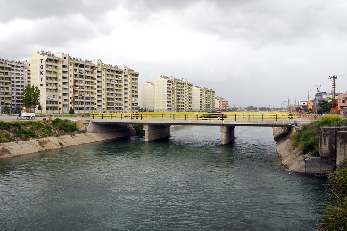 Aldırmaz'dan 2 Yılda 18 Köprü