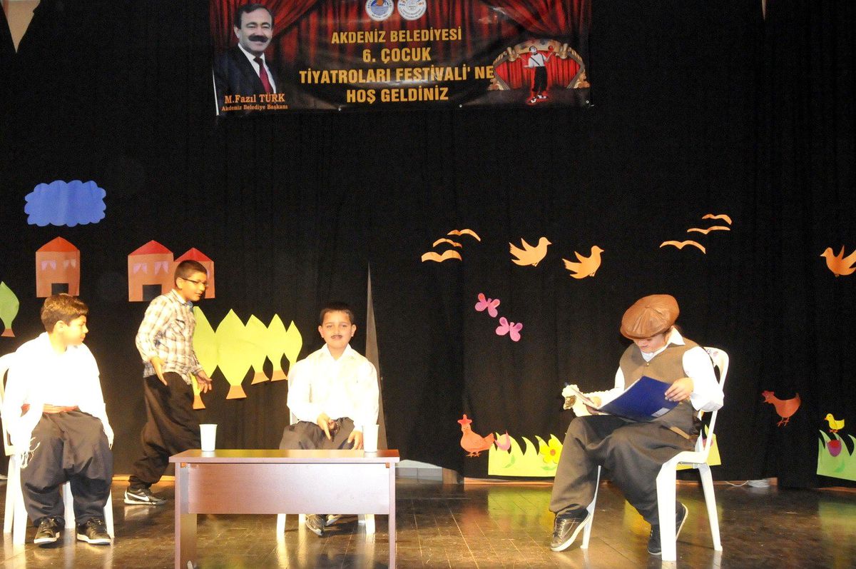 Çocuk Tiyatroları Festivali Devam Ediyor