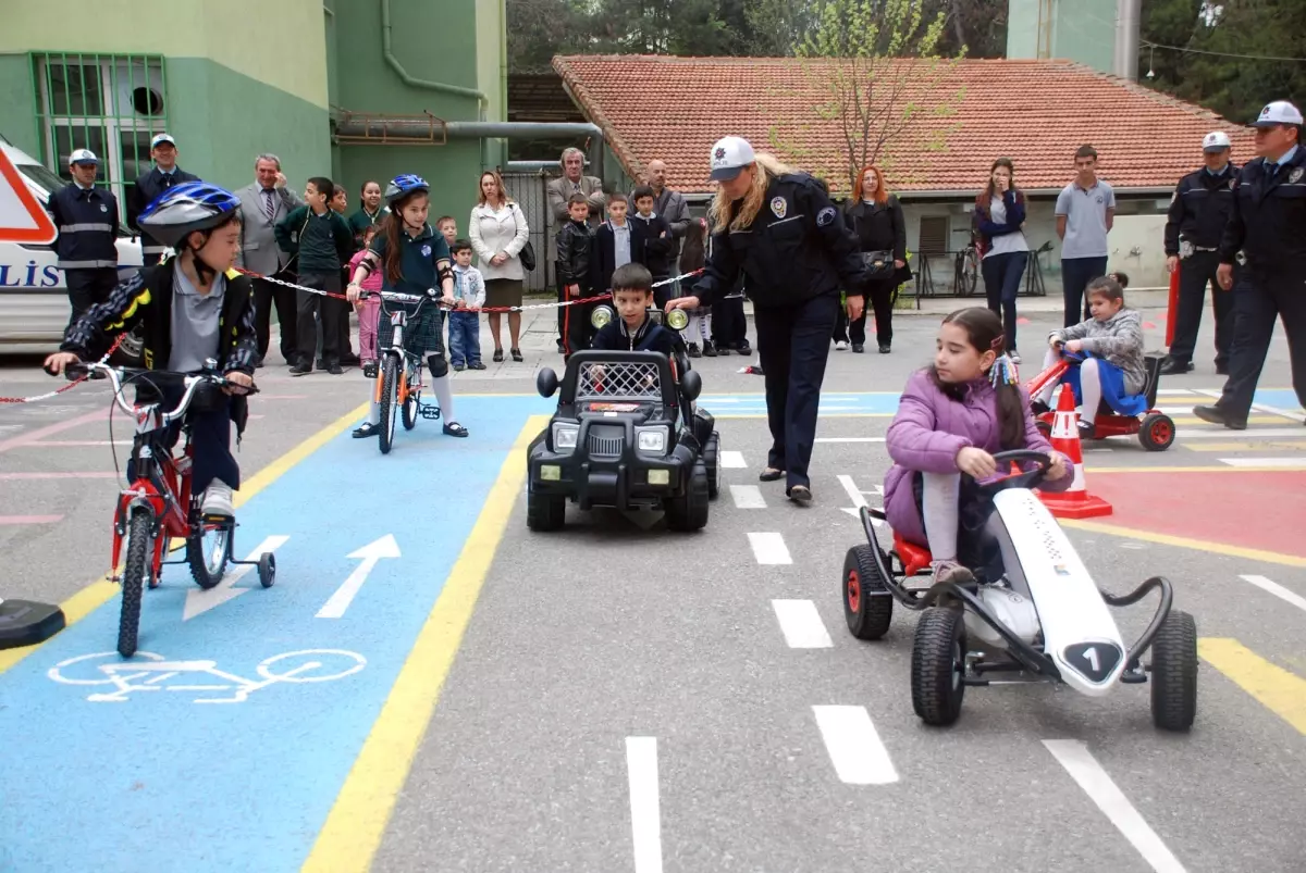 Çocuklar Gezici Trafik Eğitim Parkında Bilinçlenecek