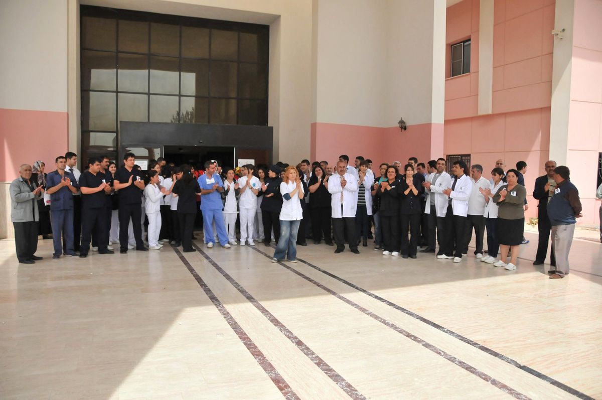 Doktorlar Öldürülen Meslektaşları İçin Eylem Yaptı