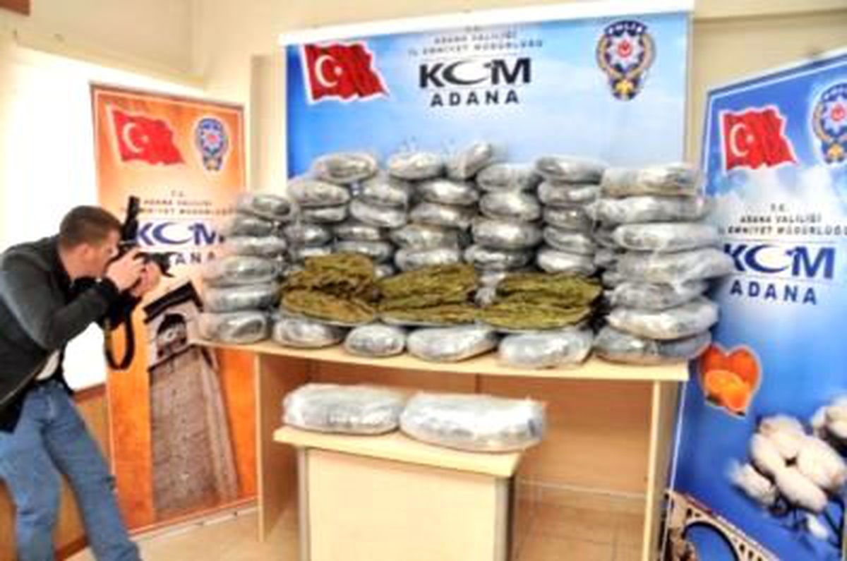 Evine Saklanan 195 Kilo Esrardan Haberi Olmadı