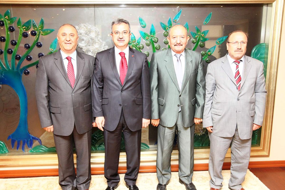 Gebzeli Pazarcılardan Başkan Köşker\'e 12 Yıldız Kutlaması