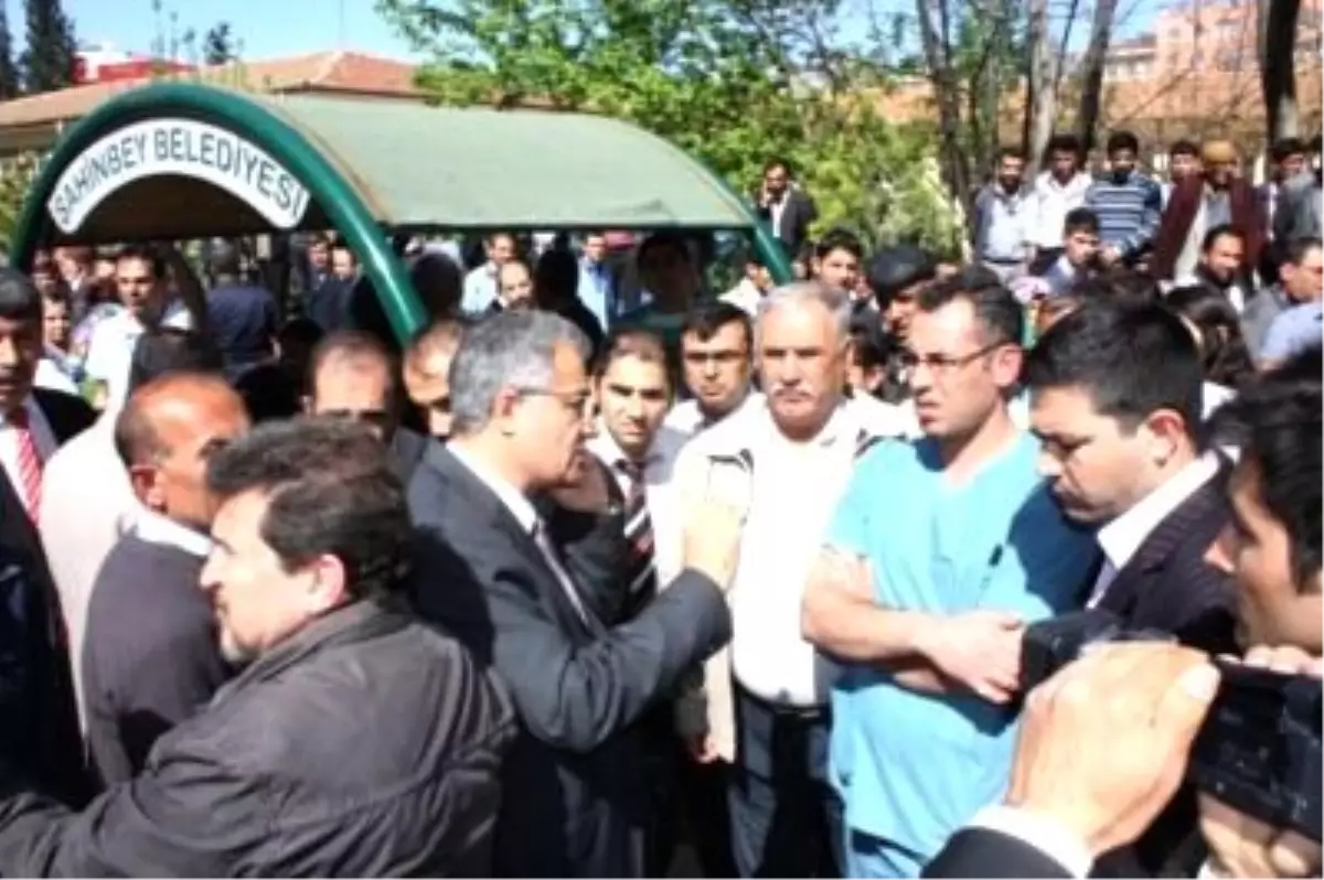 Bıçaklanan Doktor Hayatını Kaybetti