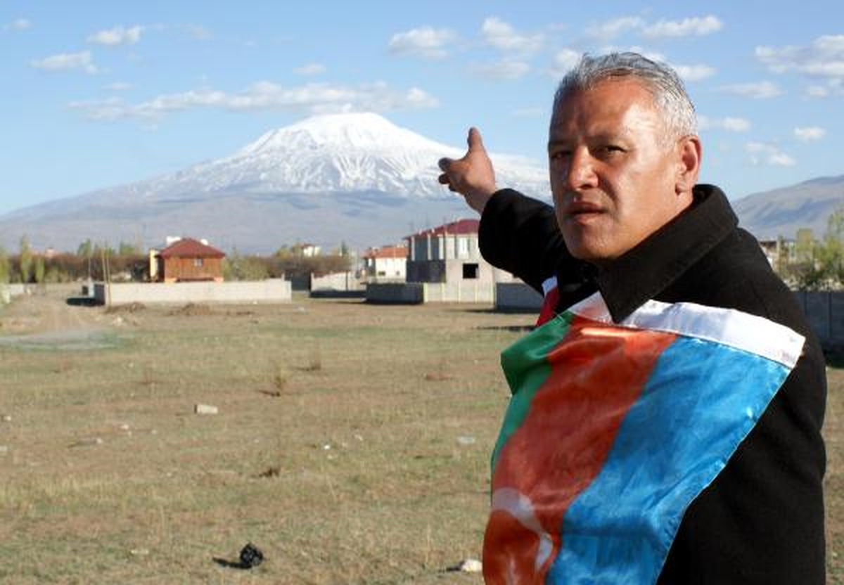 Hocalı Yürüyüşüne Güvenlik Nedeniyle Zırhlı Araçla Devam Etti