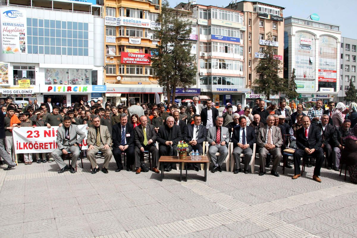 İlkadım\'da 23 Nisan Bayram Coşkusu Başladı