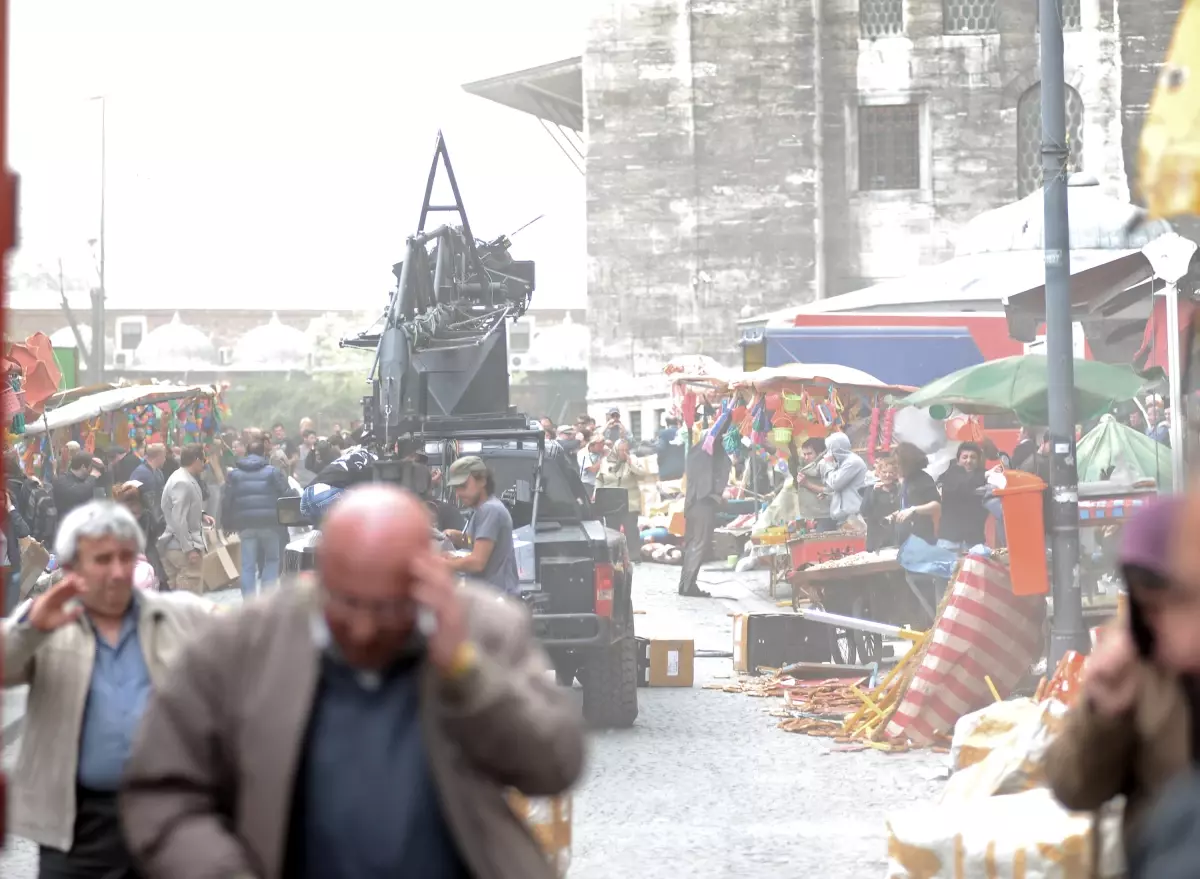 James Bond Ekibinin \'Ezan İsyanı\'