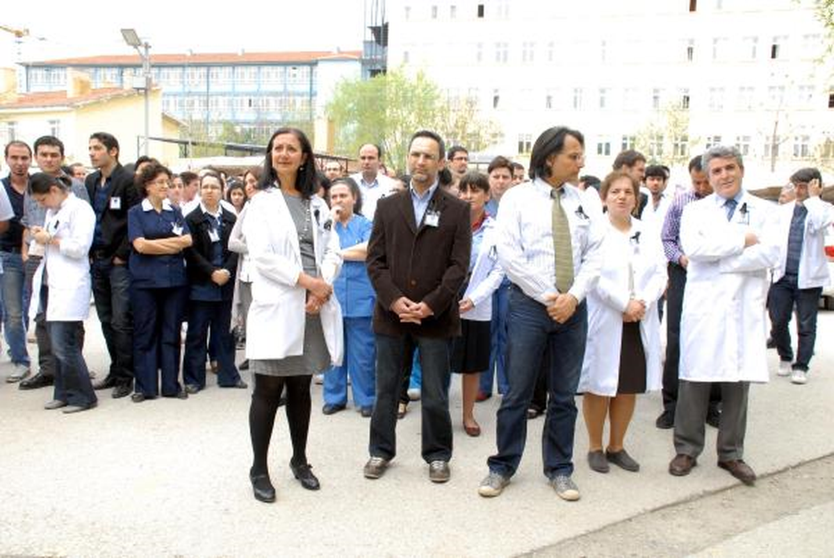 Kırıkkale\'deki Doktorlar, Meslektaşlarının Öldürülmesine Tepkili