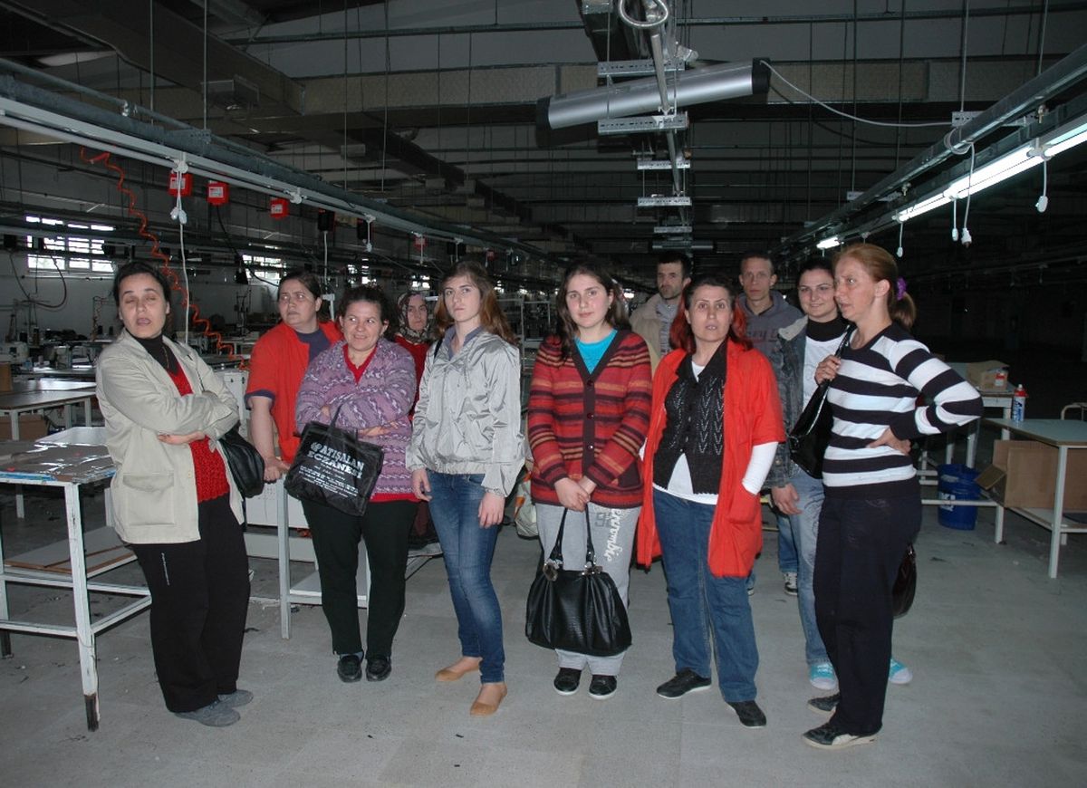 Maaşlarını Alamayan İşçiler Fabrikaya El Koydu