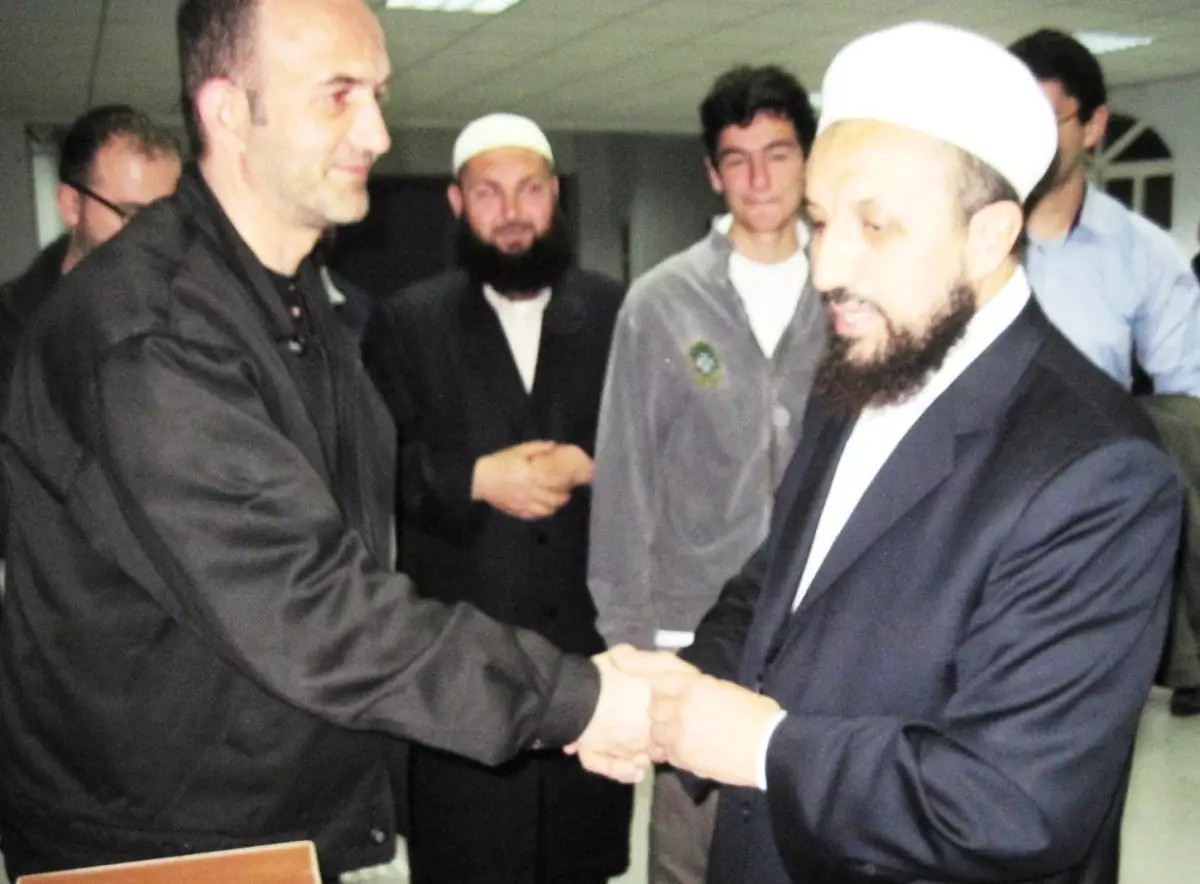 Metin Balkanlıoğlu Edremit\'te Konferans Verdi