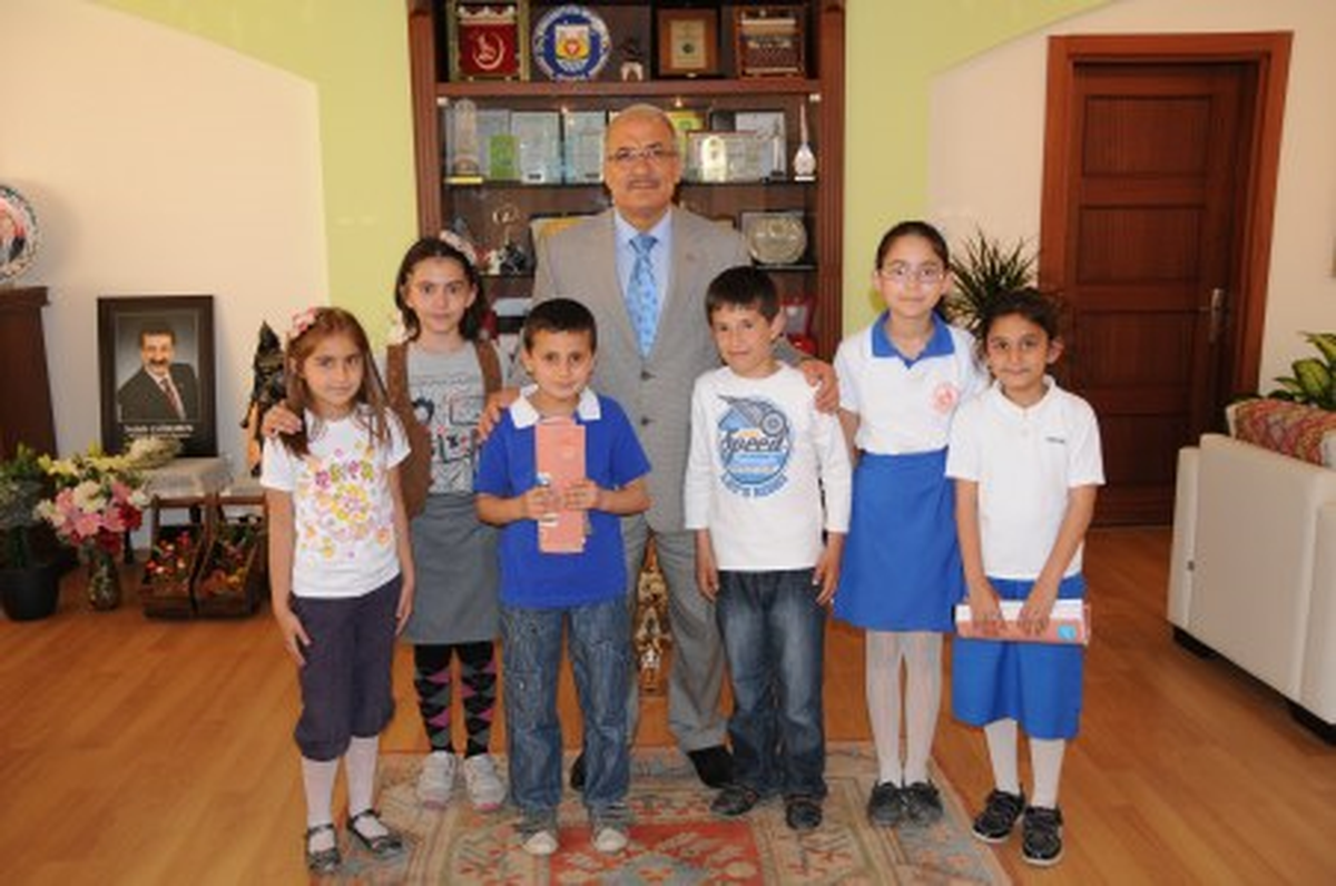 Öğrencilerden Başkan Kocamaz\'a Ziyaret