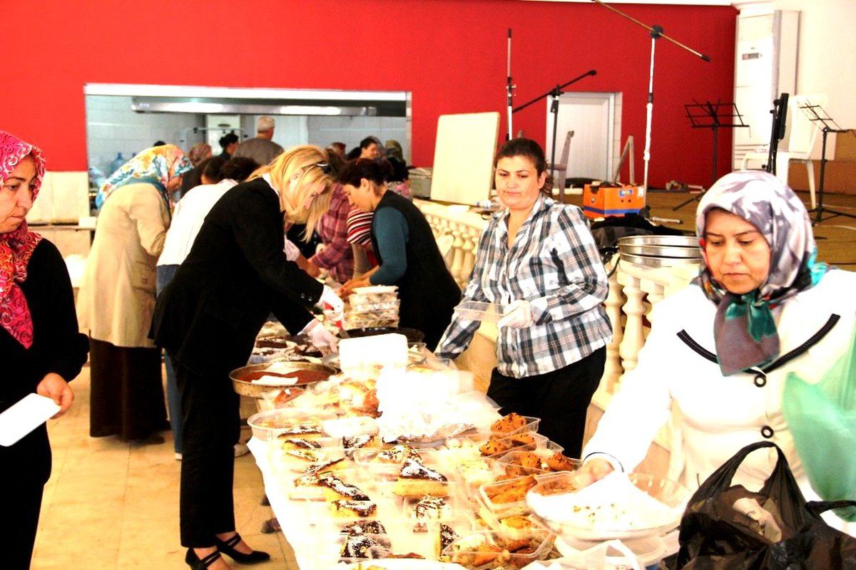Okula Ek Bina Yapmak İçin Kermes Düzenlediler