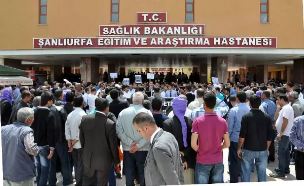 Öldürülen Doktor İçin Eylem Yaptılar