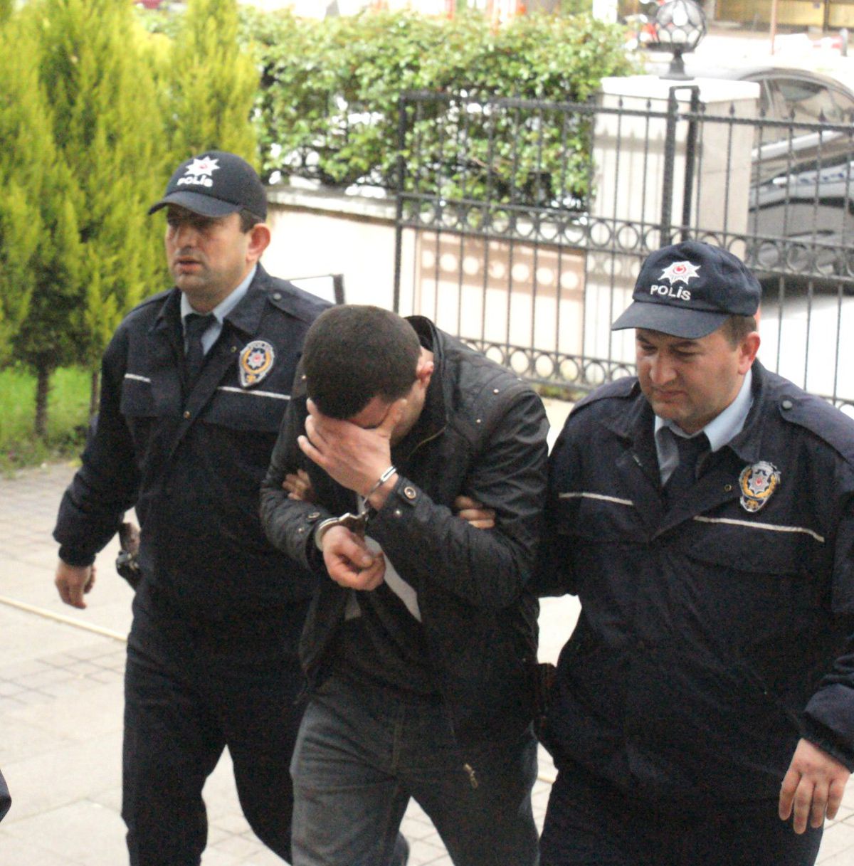 Soygunda Suçüstü Yakalandılar