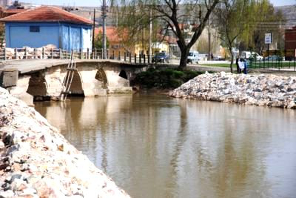 Tavşanlı, Tarihi Köprüsüne 'Yeniden' Kavuşuyor