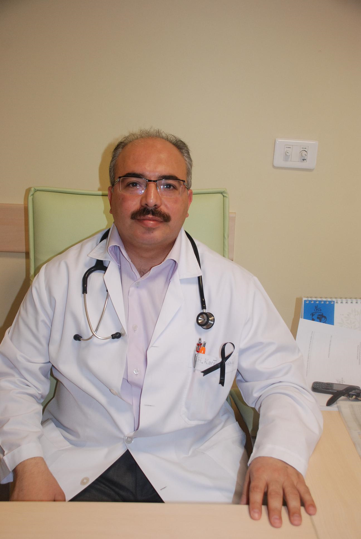 Tire Devlet Hastanesi'nde Siyah Kurdeleli Protesto