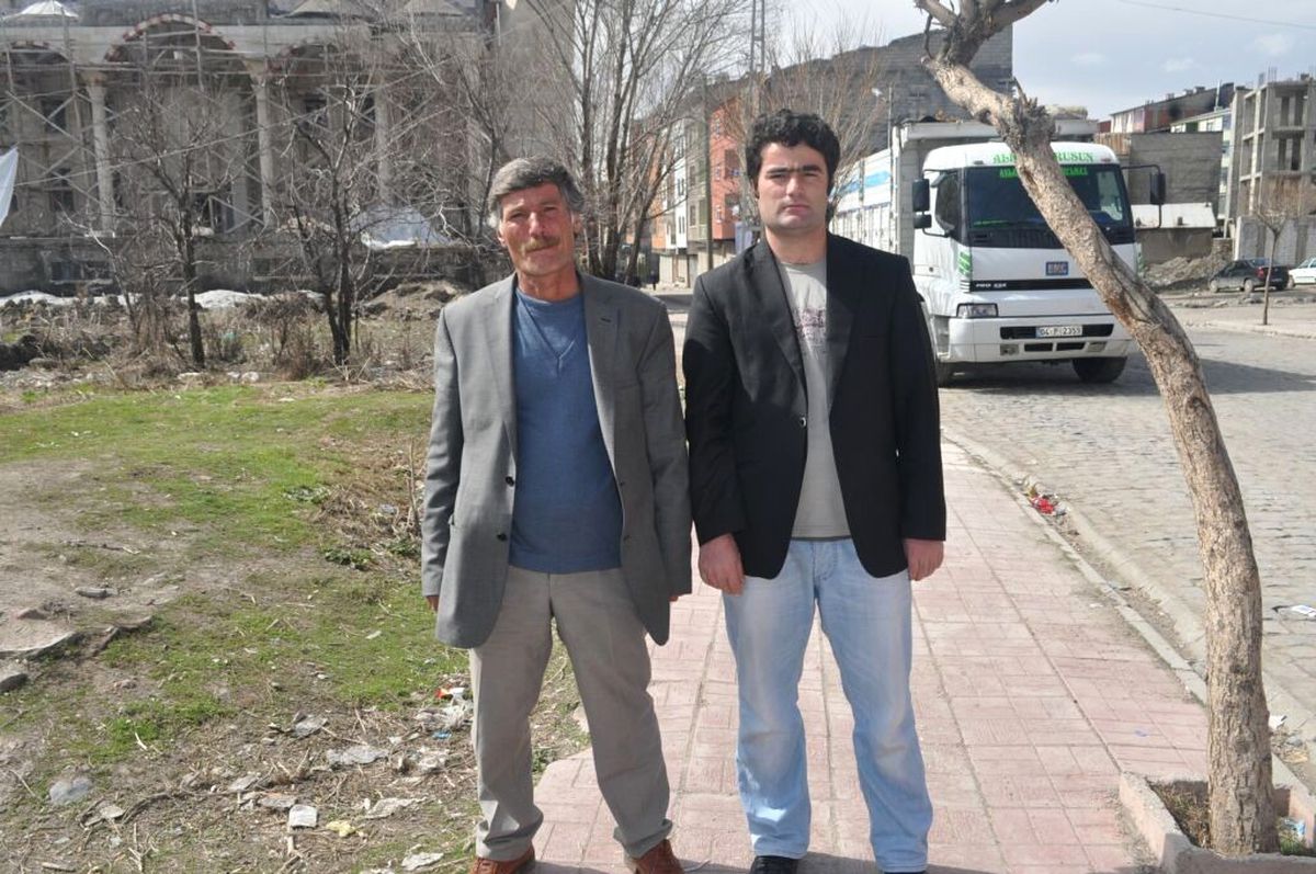 7 Aydır Yaşadığını İspata Çalışıyor