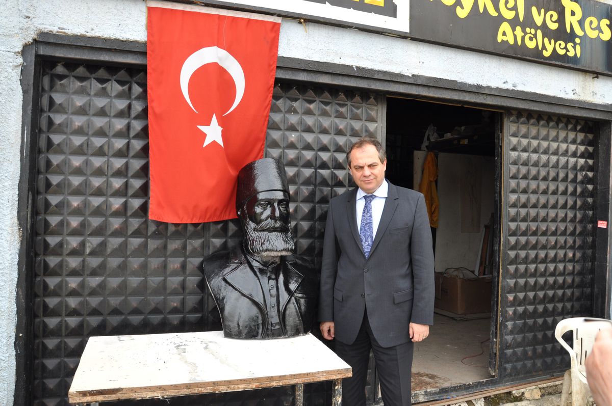 Belediye Başkanlarının Büstleri Yapılıyor