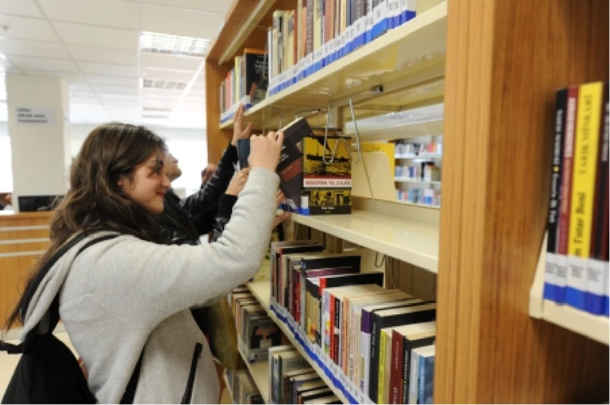 Beykoz Osman Akfırat Kütüphanesi Okurlarını Bekliyor