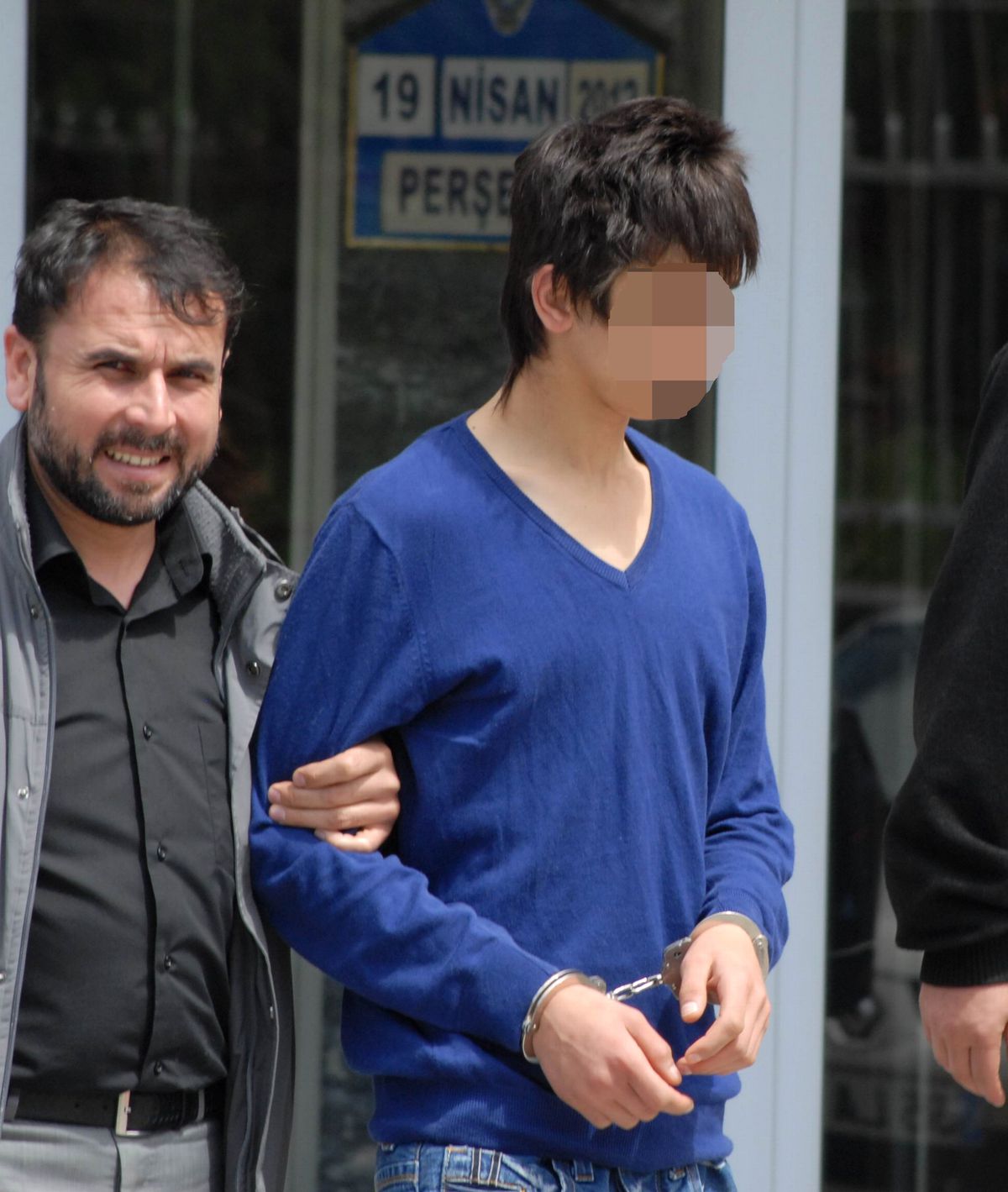 Bilgisayar Hırsızları Yakalandı