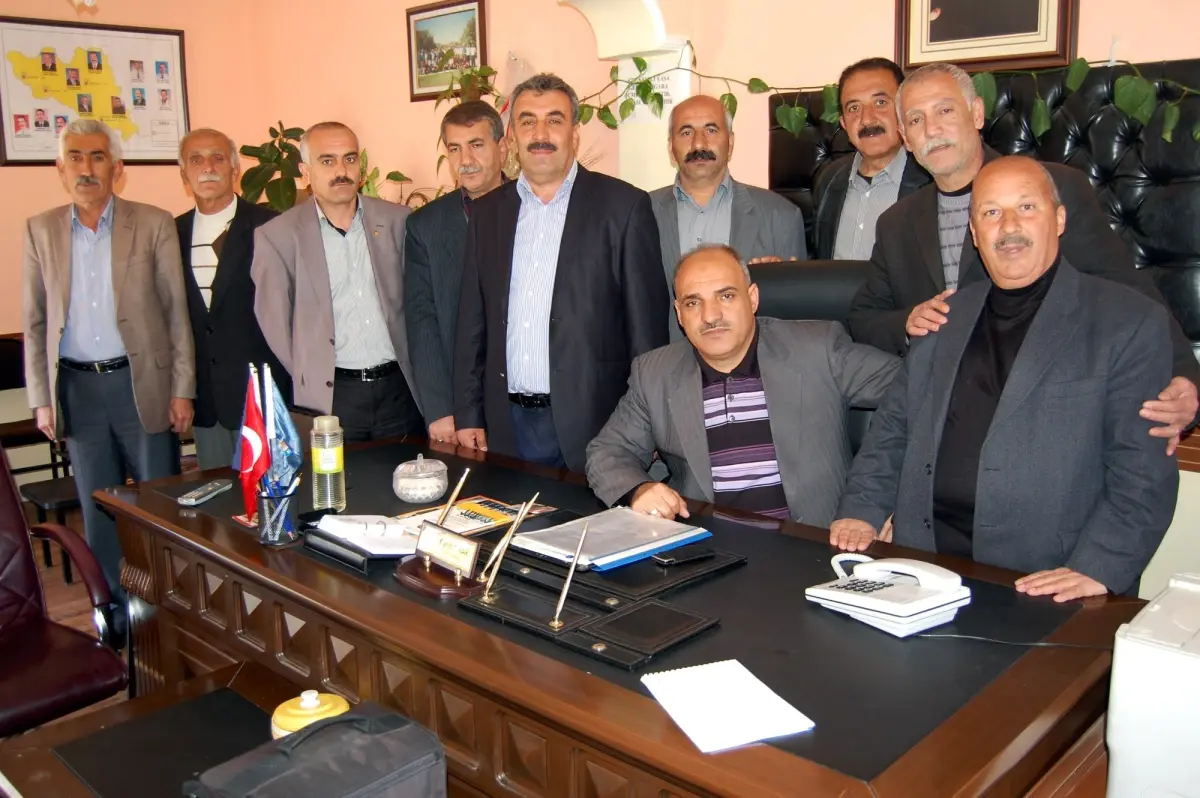 Bitlis\'te Yol-İş Sendikası\'nın Genel Sekreter Sevinci