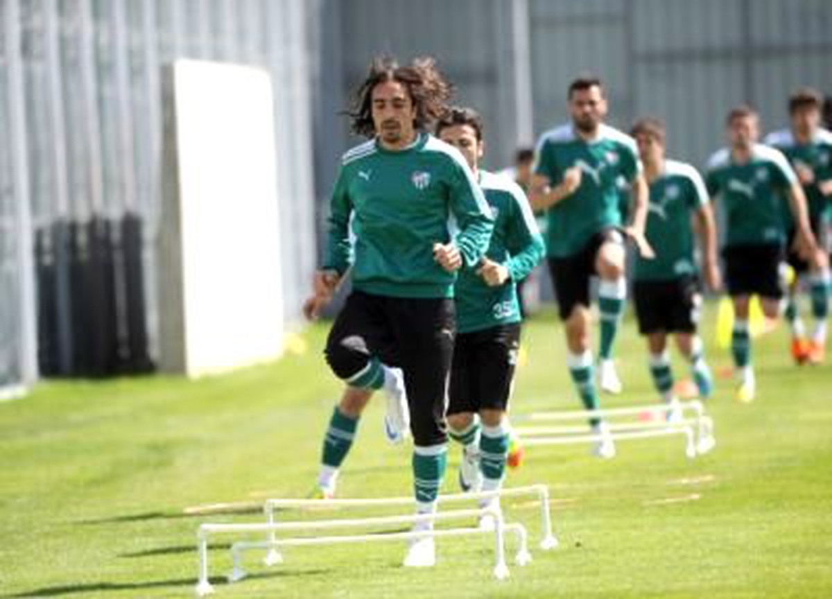 Bursaspor'da Büyükşehir Belediyespor Maçı Hazırlıkları Devam Ediyor