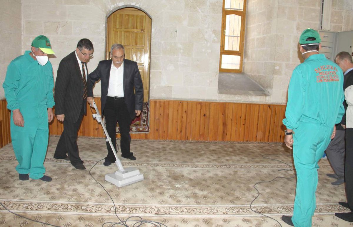 Camilerde \'Kutlu Doğum\' Temizliği