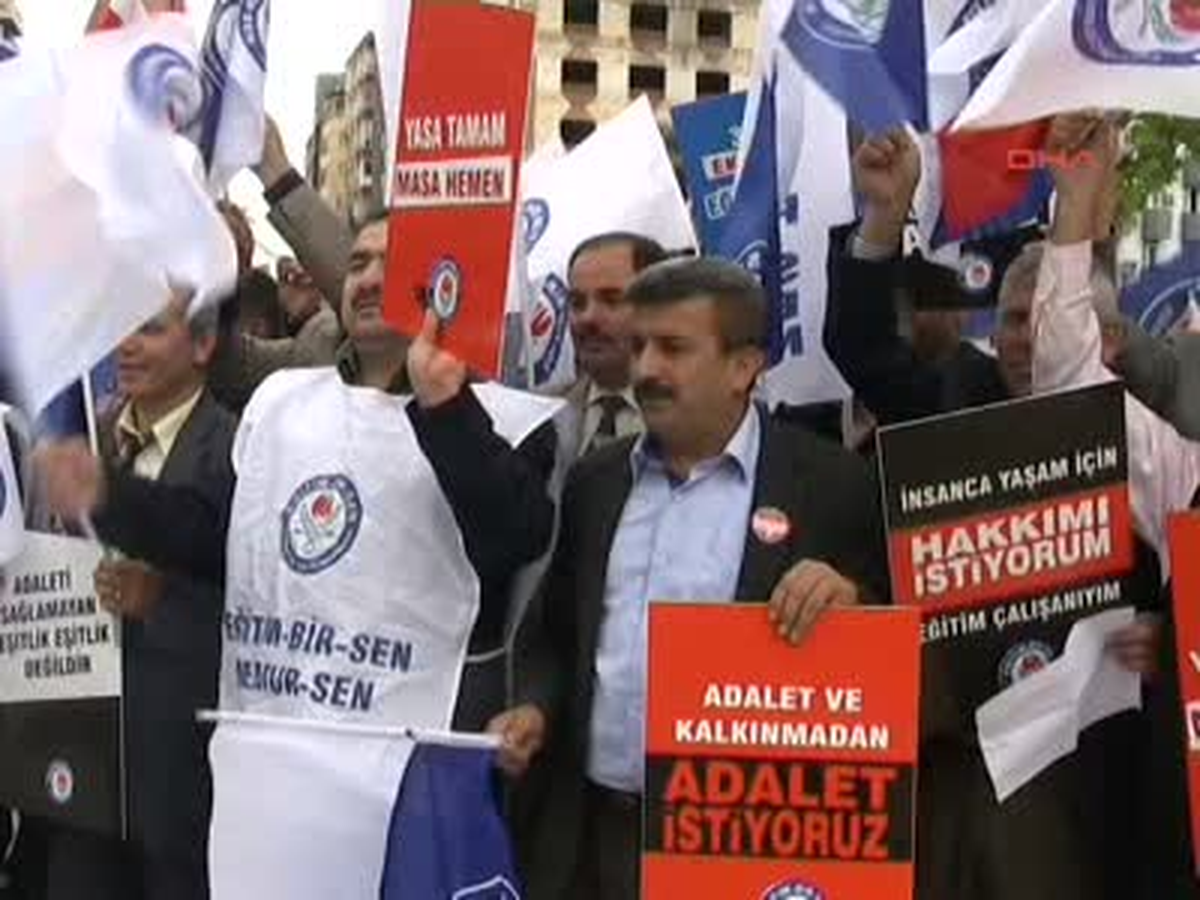 Eğitimciler Bordro Yaktı